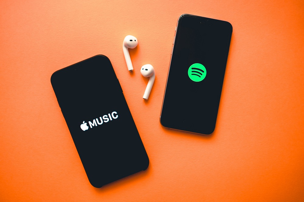Subscribers to paid music platforms continue to increase their listening time. ― Shutterstock pic Subscribers to paid music platforms continue to increase their listening time. ― Shutterstock pic
